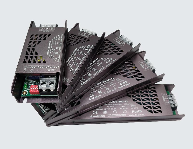 Como a faixa de luz LED pode corresponder à fonte de alimentação de comutação linear LED apropriada?